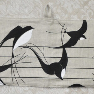 Pääsukestega pikk pajalapp