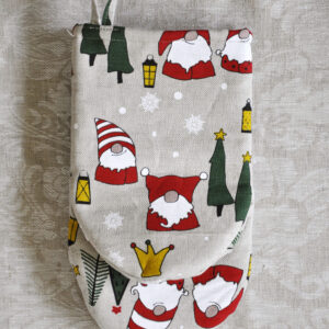 Päkapikkudega pajakinnas