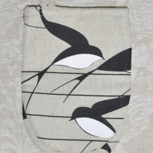 Pääsukestega pajakinnas