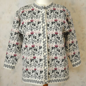 Ristikheinaga kampsun