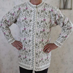 Ristikheinaga kampsun