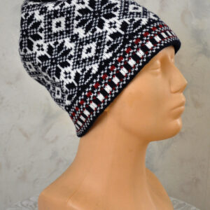 Rahvusmustriga müts