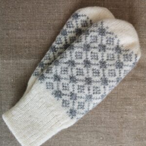 Mustriga topeltlabakud