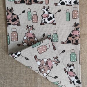 Lehmadega köögirätik