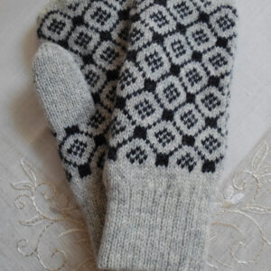 Mustriga topeltlabakud